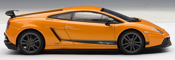 AutoArt 1/43 Lamborghini Gallardo LP560-4 Superleggera Ara-Bor M